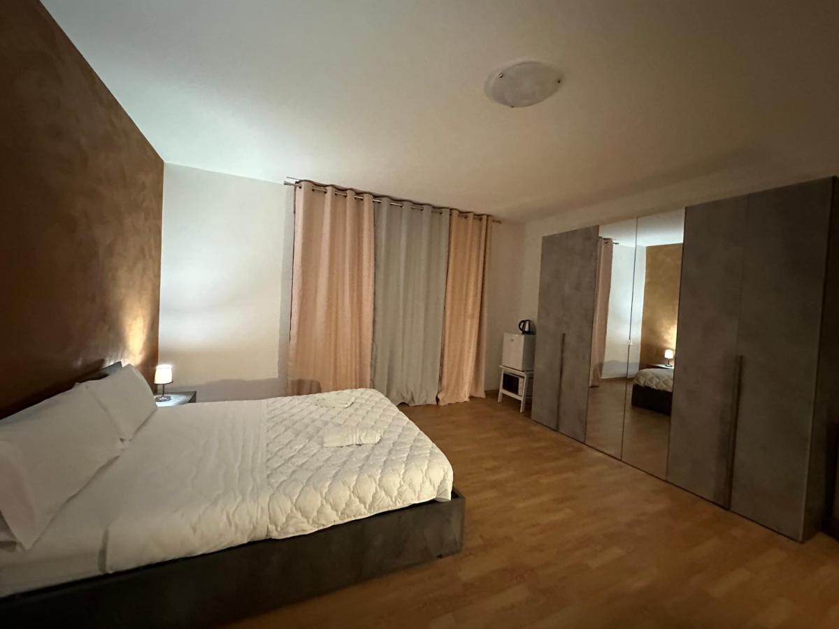 Leone D'Oro 2 - Milano Street Hotel Mestre Exterior photo